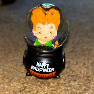 Halloween Snow Globe Hocus Pocus Disney